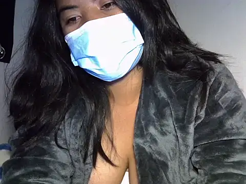 Artinah22's Live XXX Chat