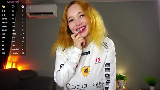 Chat +18 de HannaHayles ao vivo