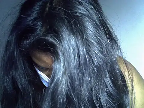 Chatroom XXX en direct de Artinah22