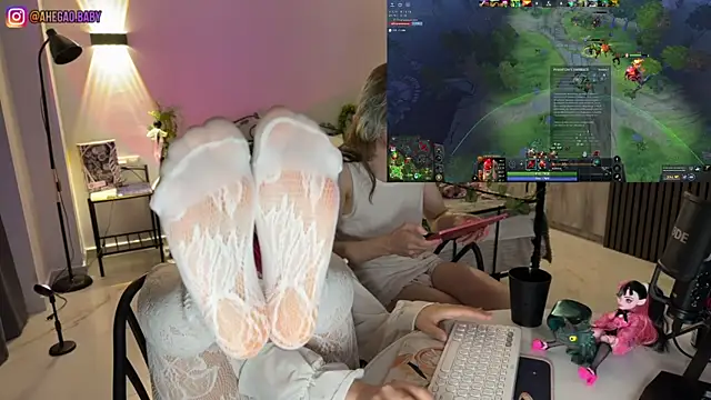 h3ntai_baby Шоу с уебкамера