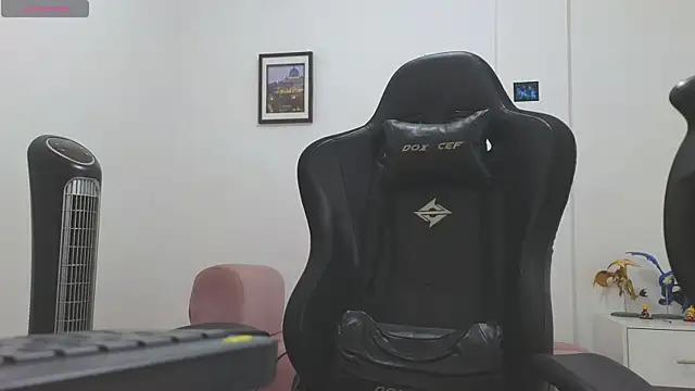 Massimoo_07 Live XXX-Chat