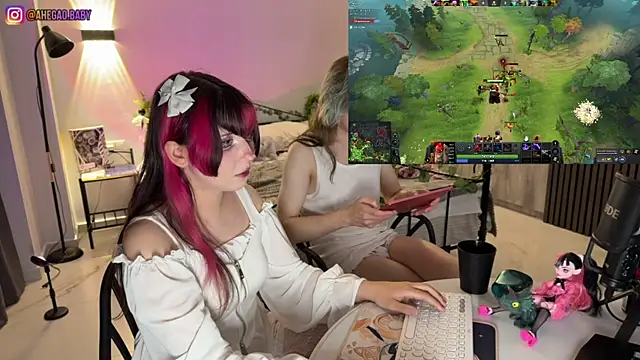 h3ntai_baby webkamerás műsora