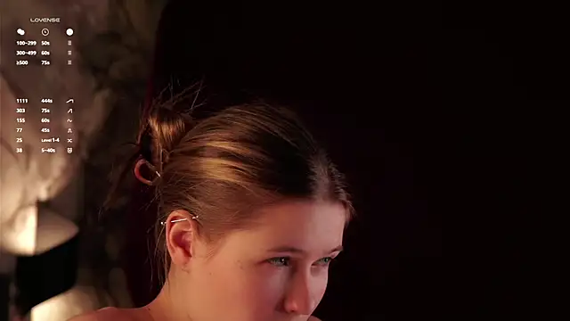 Chat XXX en directo de LynHillaire