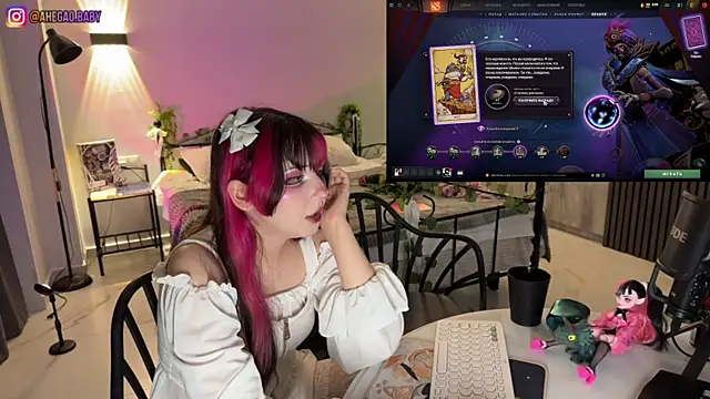 h3ntai_baby Show in webcam