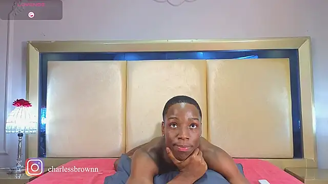 CharlesBrown_: απευθείας συνομιλία ΧΧΧ