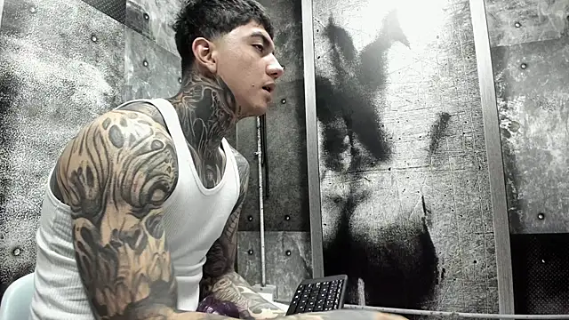 Gury_tattoo Chat XXX in diretta