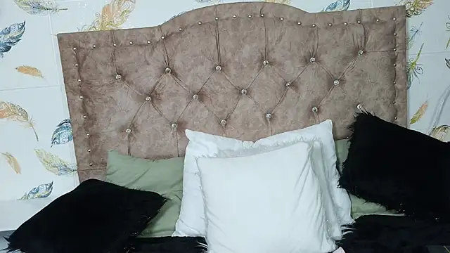 Chatroom XXX en direct de Naomye_Lm