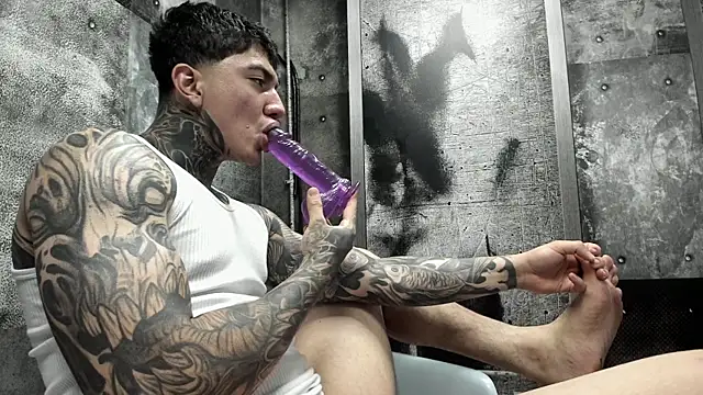 Gury_tattoo live XXX chat