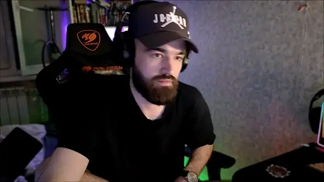 _Serious_Man – Naživo XXX chat