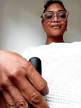 BiiancaEstradaa – Naživo XXX chat