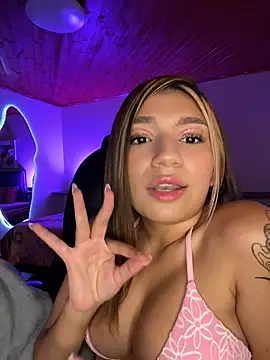 Isabella18_pinkのライブXXXチャット