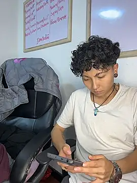 ian_mathias_ Chat XXX live