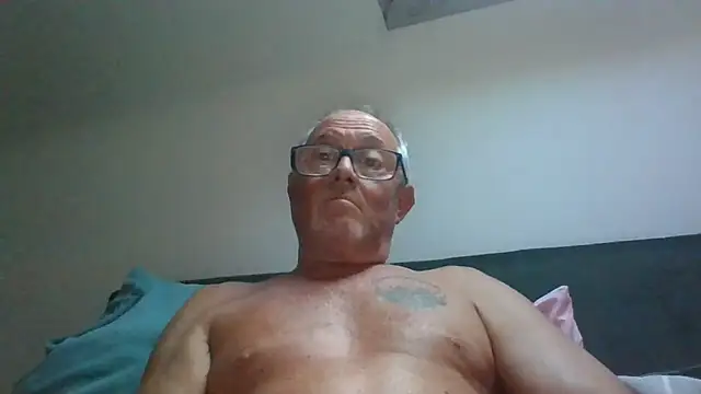 naughtygrandad1 网络视讯表演