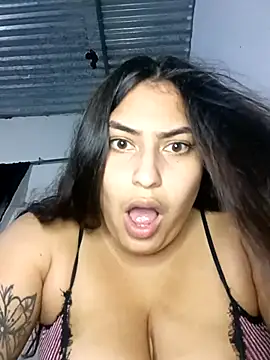 xandra252 লাইভ XXX চ্যাট