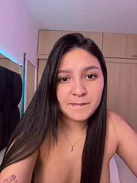 Camila_sanchez25 Adlı Modelin Canlı XXX Sohbeti