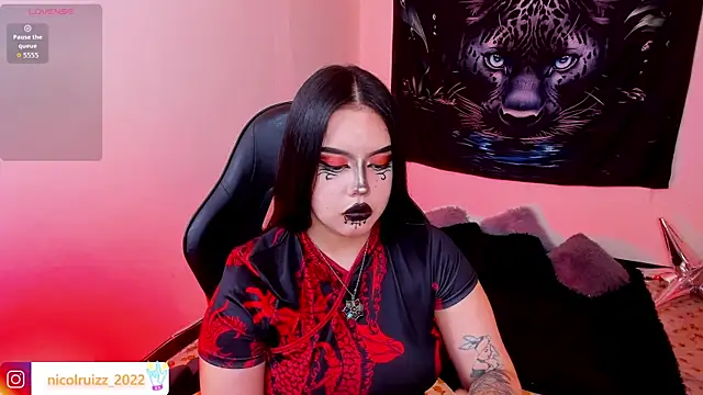 Chat +18 de Nicolle_Ruizz ao vivo