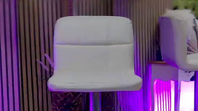 Chat +18 de SiennaShapiro ao vivo