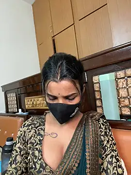 its_ur_flora's Live XXX Chat