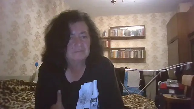 GypsiQueen2 live XXX chat