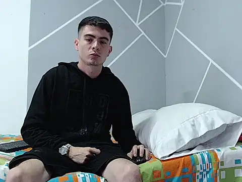 Show modela Zac_Efront na web-kameri