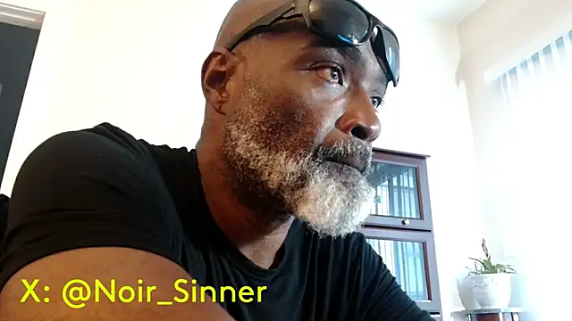 sinnernoir's Live XXX Chat