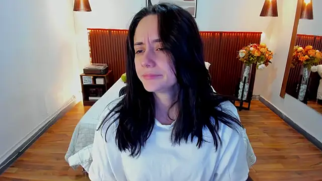 XXX chat uživo modela KatherineBond