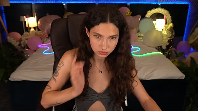 Živý XXX chat BabyFlowerr
