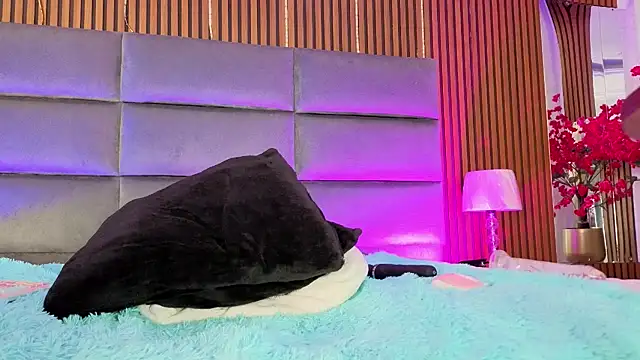 Chat +18 de VictoriaKyros ao vivo