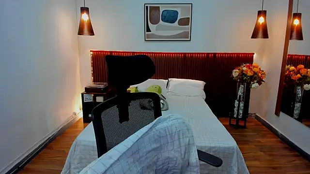 KatherineBond: онлайн-секс-чат