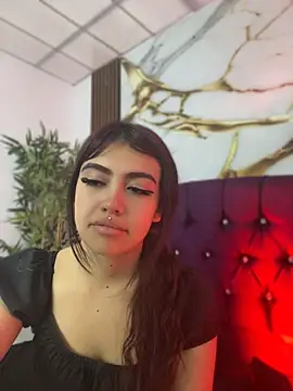 Chat +18 de kira_ec ao vivo