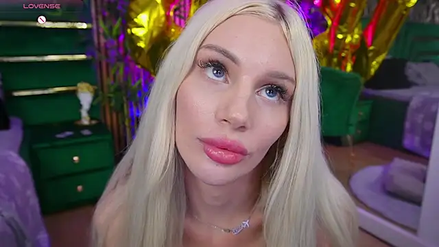BarbieKara Chat XXX in diretta