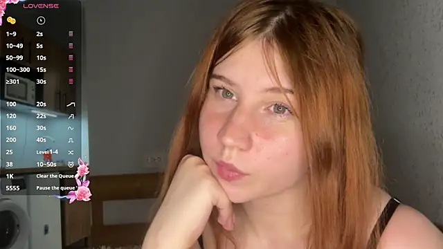 EmmaLovelyBB: απευθείας συνομιλία ΧΧΧ