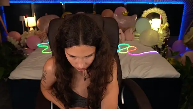 צ'אט XXX בשידור חי של BabyFlowerr