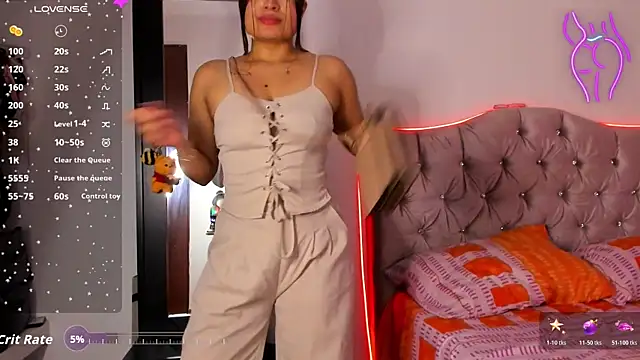 LauuraMiller's Live XXX Chat