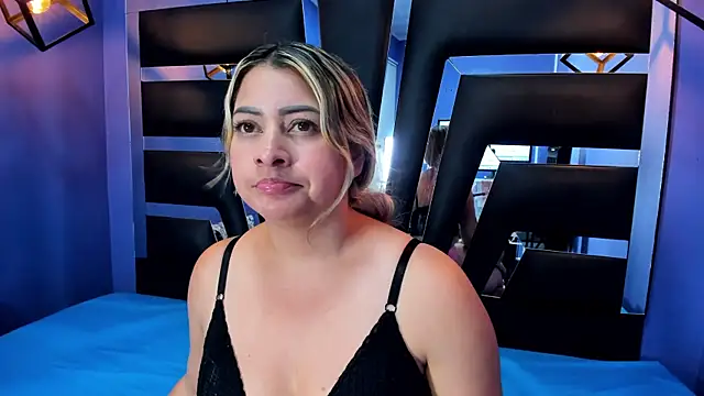 celestefox1 লাইভ XXX চ্যাট
