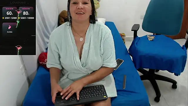 LAURA_Foxht live XXX chat