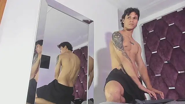 TonyBenedetti 即時 XXX 聊天