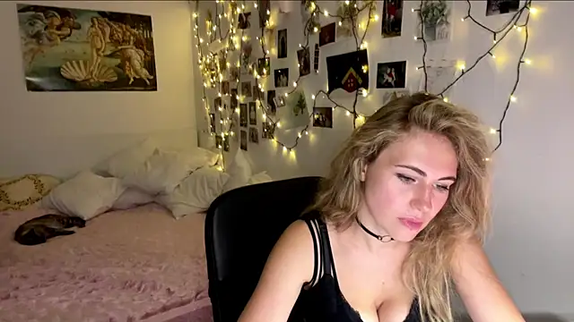 DaliaAttkisson's Live XXX Chat