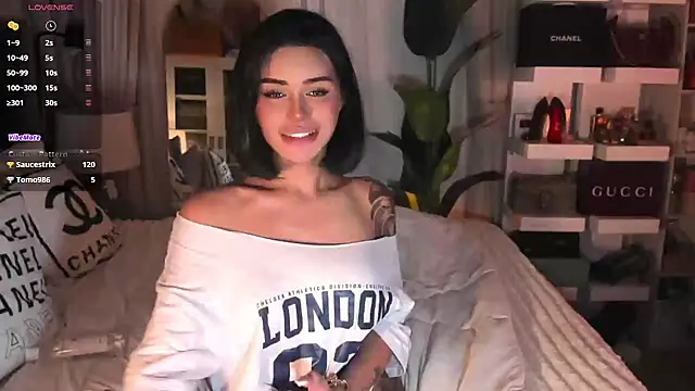 ParisianDoll live XXX chat