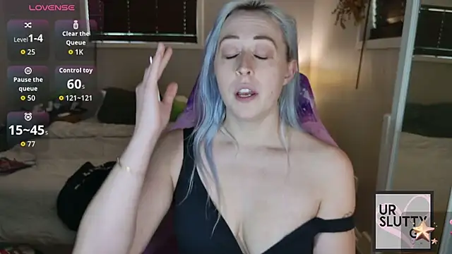 ursluttygf's Live XXX Chat