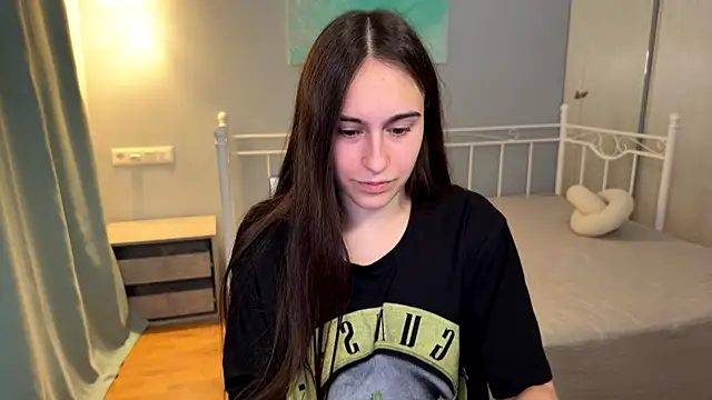 Chatroom XXX en direct de AliceKolltt