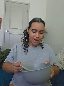 cinnaminnie Show in webcam