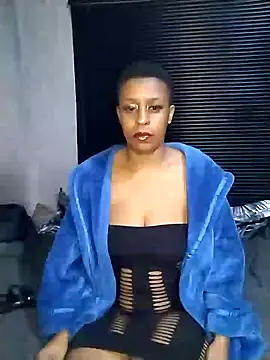 WildAssJasmine27 Adlı Modelin Canlı XXX Sohbeti