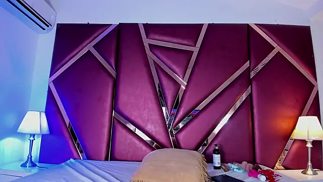צ'אט XXX בשידור חי של SelenaBloom