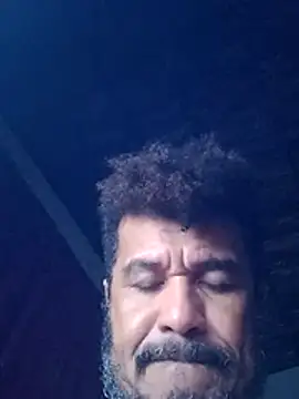 צ'אט XXX בשידור חי של tarra122