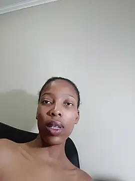 MsParisSmith Chat XXX in diretta