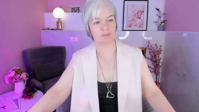CarmenSoft Adlı Modelin Canlı XXX Sohbeti