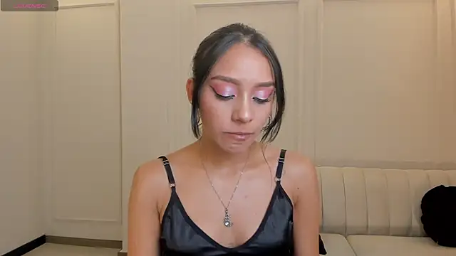 Chat +18 de AmaliaCrus ao vivo
