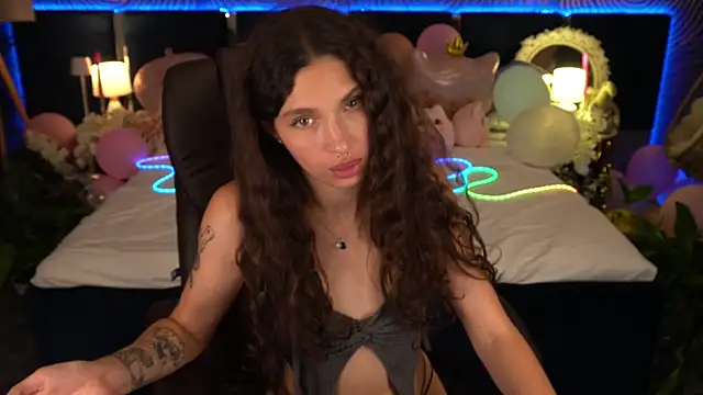 Živý XXX chat BabyFlowerr