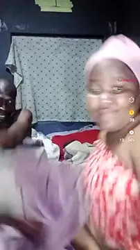 ChubbyMidgetxxx19's Live XXX Chat